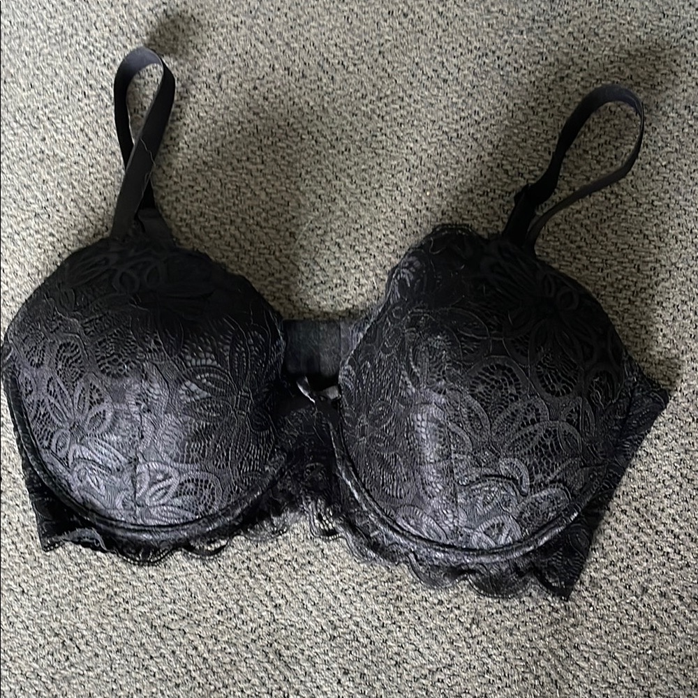 Elegant Black Lace Bra NWOT!